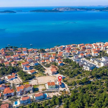 4 Bedroom Beautiful Home In Σίμπενικ Εξωτερικό φωτογραφία
