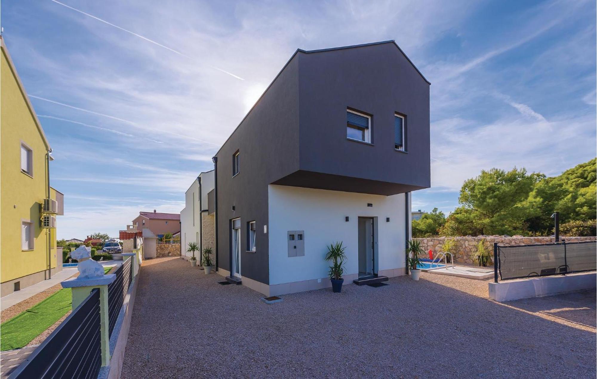 4 Bedroom Beautiful Home In Σίμπενικ Εξωτερικό φωτογραφία